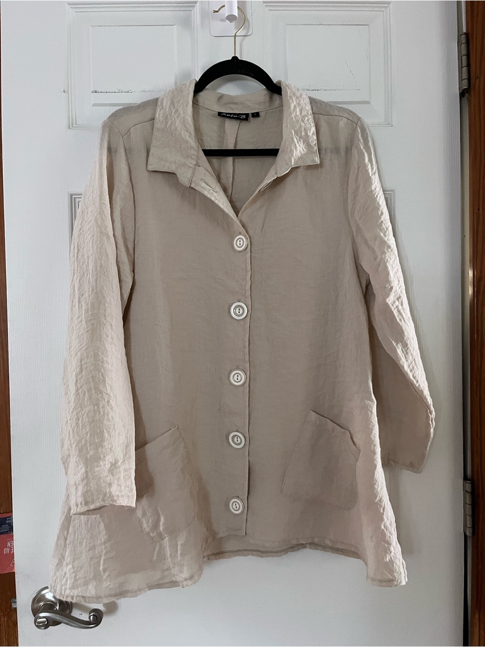 Lightweight Beige Button-Front Women's Top - Casual Collared